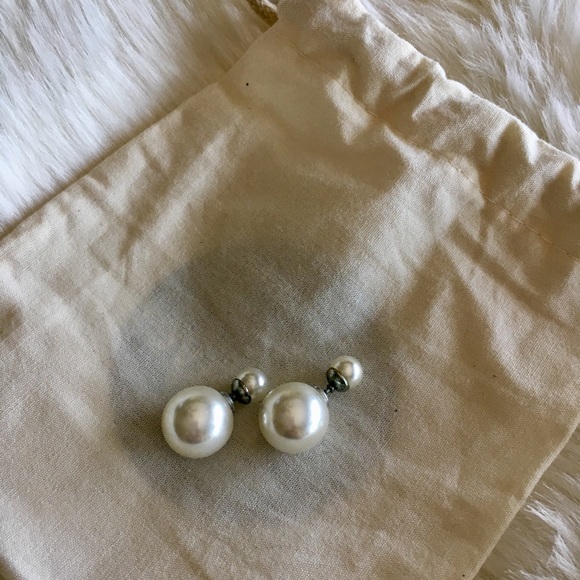 White Double Ball stud Earrings - Picture 2 of 3